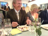 DSC00128 Wille och Kerstin njuter av festen