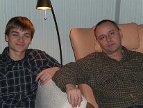 20071011_015 Kolla vad Katten har dragit in!! Nåt i rutigt skjorta!!