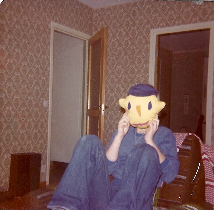 10084