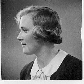 Farmor ca 1930 Nr 3